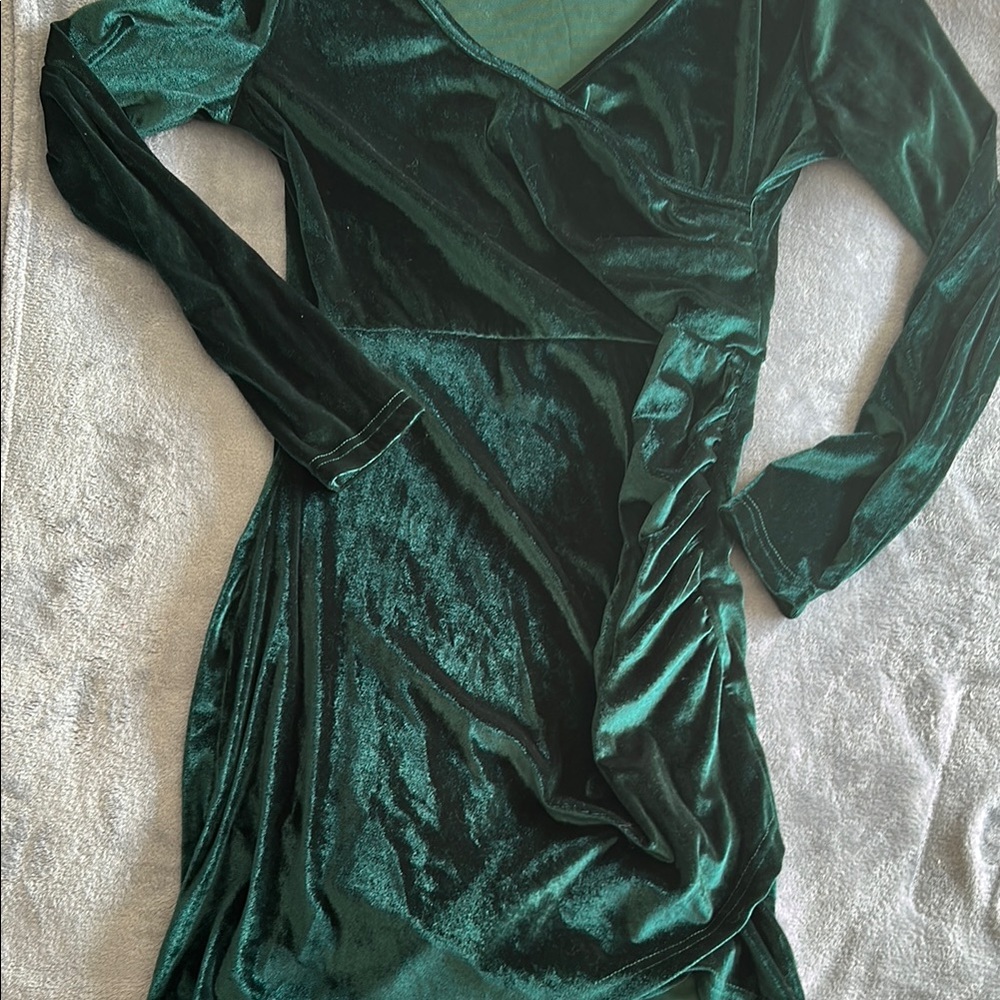Elegant Green Velvet Dress